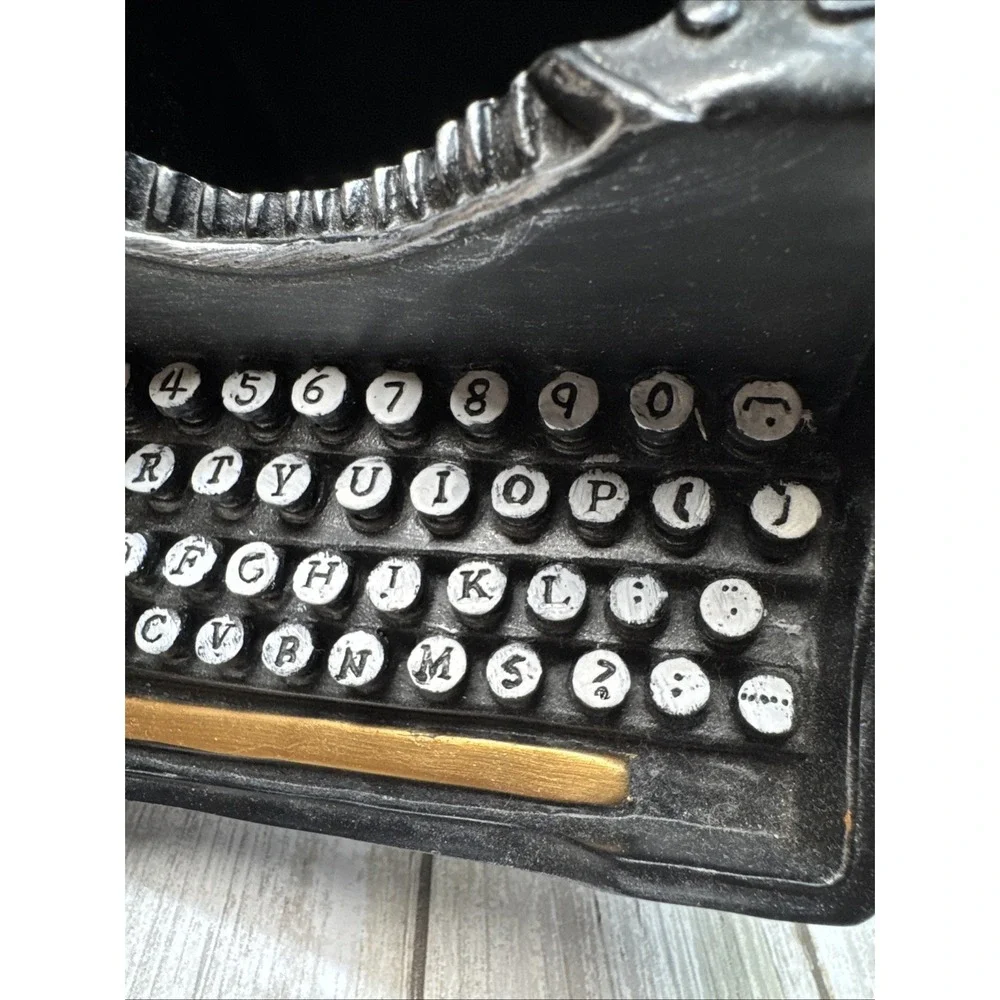 Decorative Typewriter Retro Pencil Holder‎ Desk Office Decor Remote Holder Gift